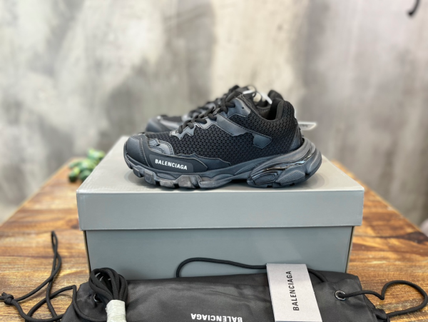 Balenciaga Track.3 Trainers - BG001