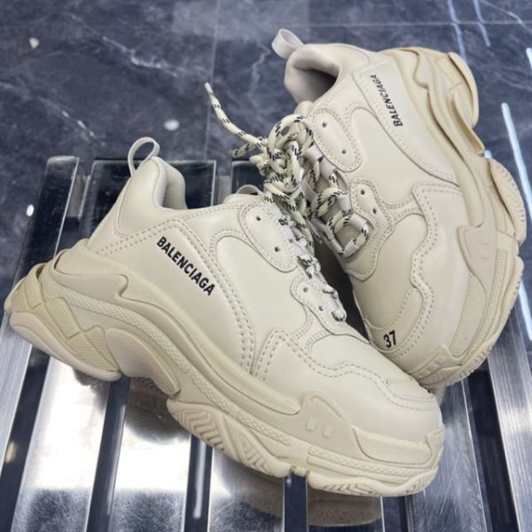 Balenciaga Triple S Trainers - BG011