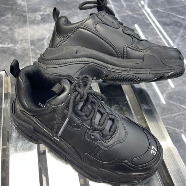 Balenciaga Triple S Trainers - BG012