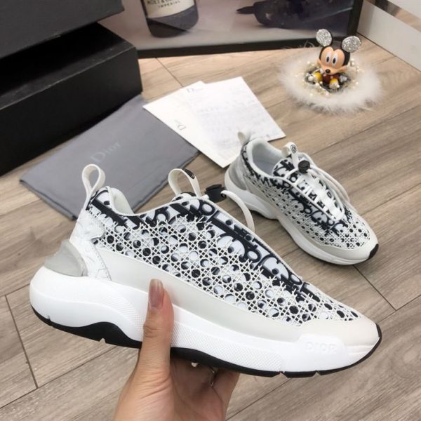 Dior B24 White Oblique Canvas Sneaker - DR054