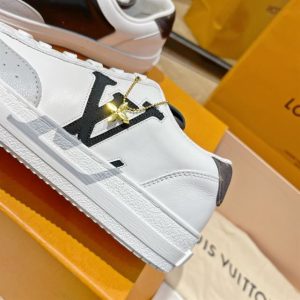 Louis Vuitton Charlie Sneaker - LS069