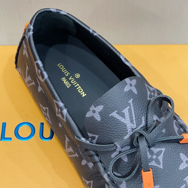 Louis Vuitton Driver Moccasin - LD001