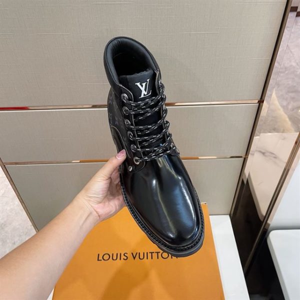 Louis Vuitton Oberkampf Ankle Boot – LB006