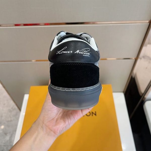 Louis Vuitton Ollie Richelieu Sneaker - LS025