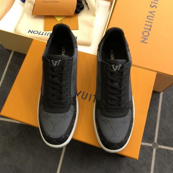 Louis Vuitton Rivoli Sneaker - LS018