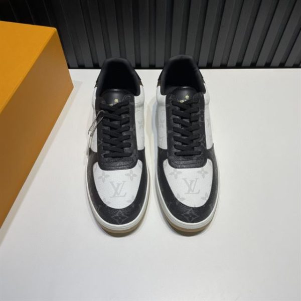 Louis Vuitton Rivoli Sneaker - LS019