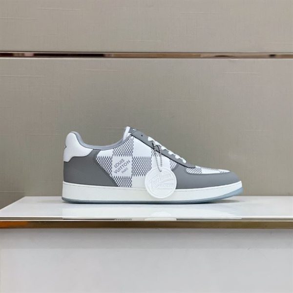 Louis Vuitton Rivoli Sneaker - LS029