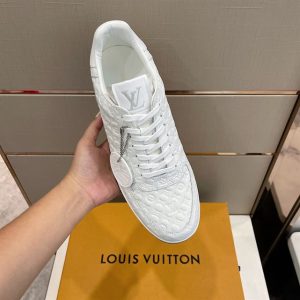 Louis Vuitton Rivoli Sneaker - LS081