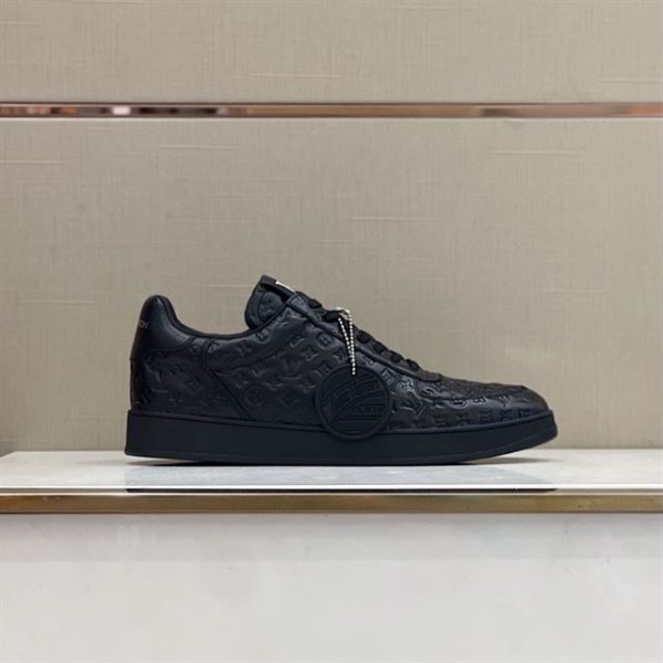 Louis Vuitton Rivoli Sneaker - LS082