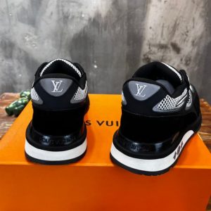 Louis Vuitton Run Away Sneaker - LS004