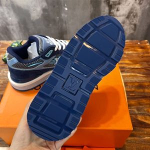 Louis Vuitton Run Away Sneaker - LS073