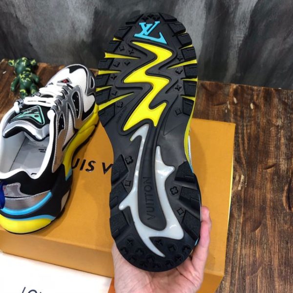 Louis Vuitton Runner Tatic Sneaker - LS065