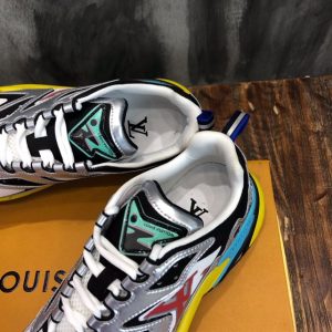 Louis Vuitton Runner Tatic Sneaker - LS065