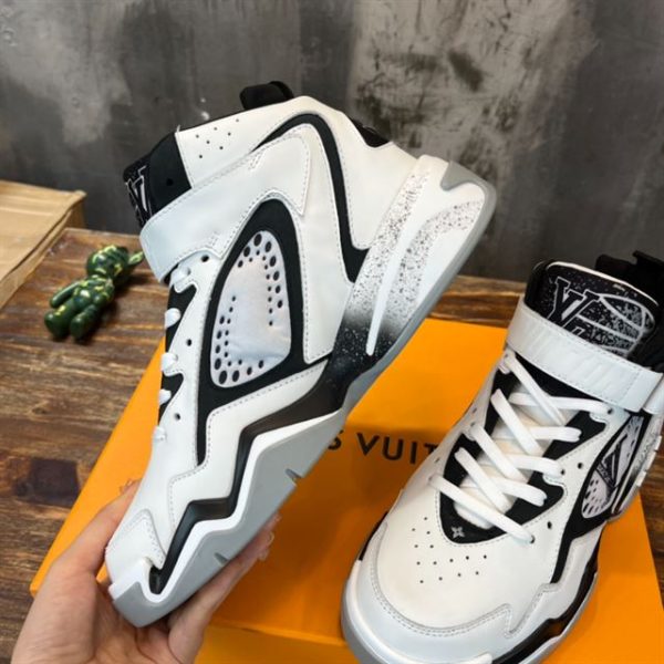 Louis Vuitton Trainer 2 Sneaker - LS002