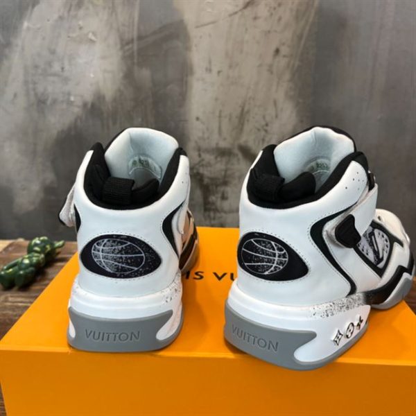 Louis Vuitton Trainer 2 Sneaker - LS002