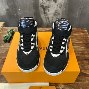 Louis Vuitton Trainer 2 Sneaker - LS003