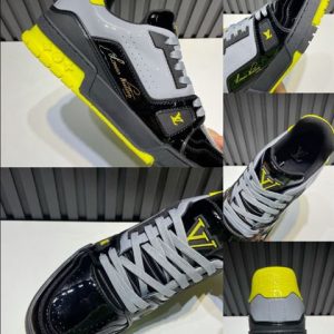 Louis Vuitton Trainer Sneaker - LS032