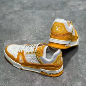 Louis Vuitton Trainer Sneaker - LS037