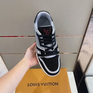 Louis Vuitton Trainer Sneaker - LS039