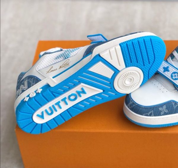 Louis Vuitton Trainer Sneaker - LS040