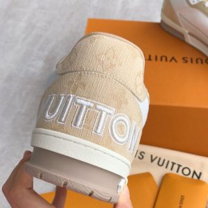 Louis Vuitton Trainer Sneaker - LS042