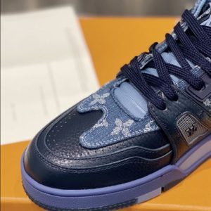 Louis Vuitton Trainer Sneaker - LS045