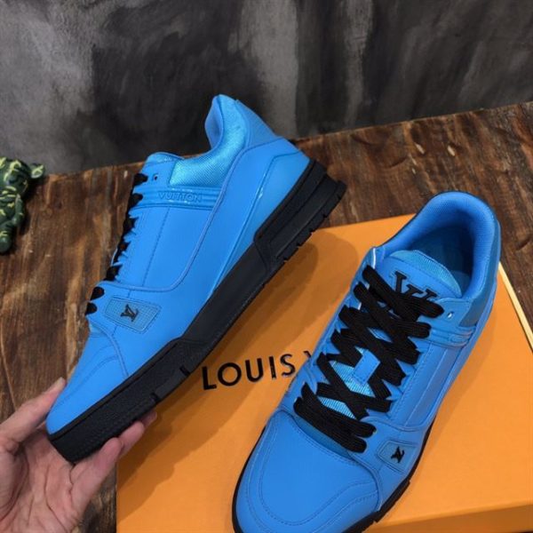 Louis Vuitton Trainer Sneaker - LS049