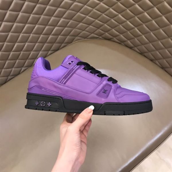 Louis Vuitton Trainer Sneaker - LS072