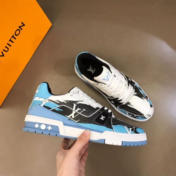 Louis Vuitton Trainer Sneaker - LS077