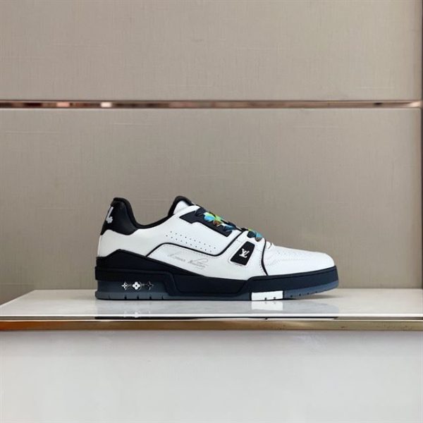 Louis Vuitton Trainer Sneaker - LS078