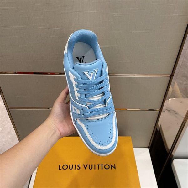 Louis Vuitton Trainer Sneaker - LS079