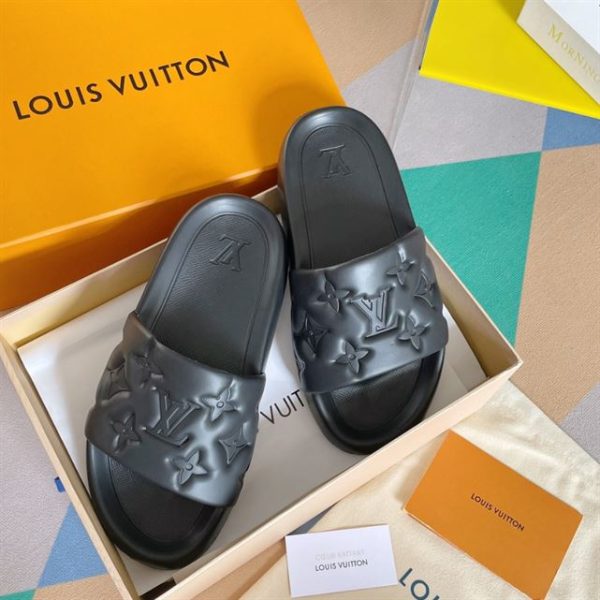 Louis Vuitton Waterfront Mule - LW002