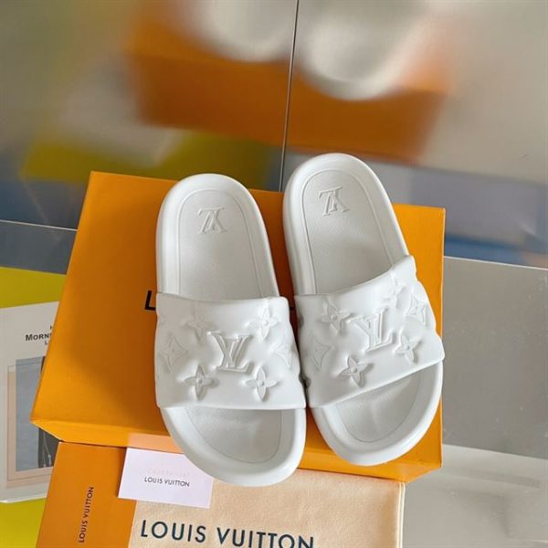 Louis Vuitton Waterfront Mule - LW005