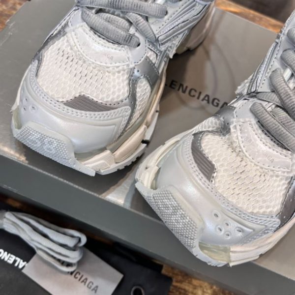 Balenciaga Runner Trainers - BG033