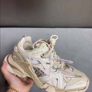 Balenciaga Track 2.0 Trainers - BG028