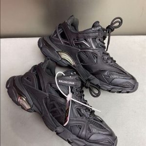 Balenciaga Track 2.0 Trainers - BG030