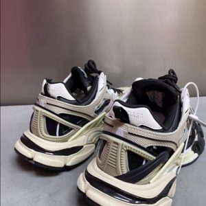 Balenciaga Track 2.0 Trainers - BG031