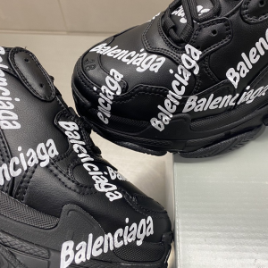 Balenciaga Triple S Logotype Trainers - BG022