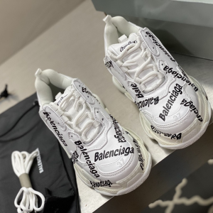 Balenciaga Triple S Logotype Trainers - BG023