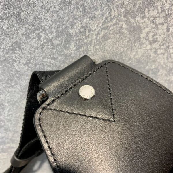 Louis Vuitton Avenue Sling Bag - LB10