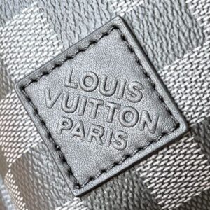 Louis Vuitton Avenue Slingbag - LB80