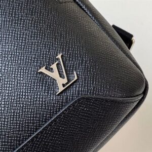 Louis Vuitton Avenue Slingbag - LB84