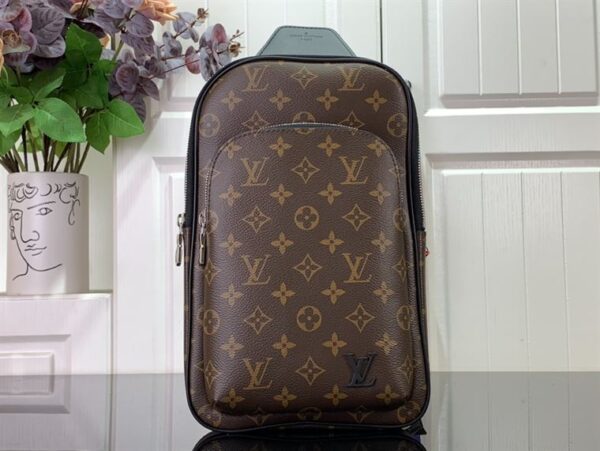 Louis Vuitton Avenue Slingbag - LB96