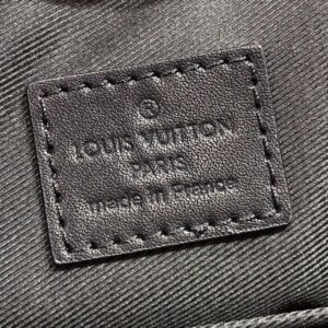 Louis Vuitton Christopher Messenger Bag - LB18