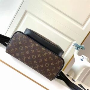 Louis Vuitton Dean Backpack - LP17