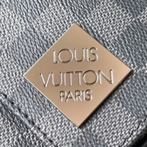 Louis Vuitton District PM Messenger Bags - LB37