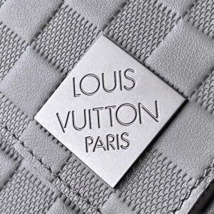 Louis Vuitton District PM Messenger Bags - LB40