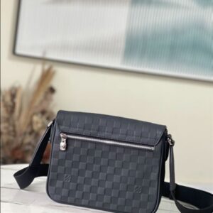 Louis Vuitton District PM Messenger Bags - LB40