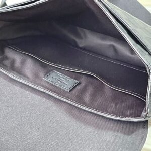 Louis Vuitton District PM Messenger Bags - LB40