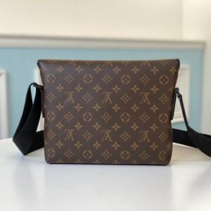 Louis Vuitton Magnetic Messenger Bag - LB55